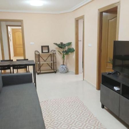 Torrevieja 2 Bedroom Holiday Apartment מראה חיצוני תמונה