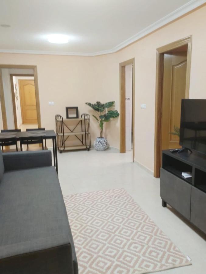 Torrevieja 2 Bedroom Holiday Apartment מראה חיצוני תמונה